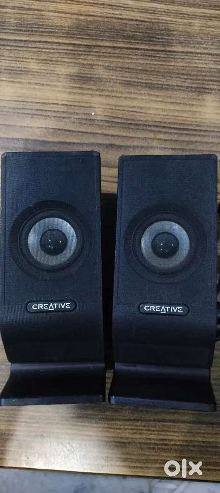 Creative computer speakers