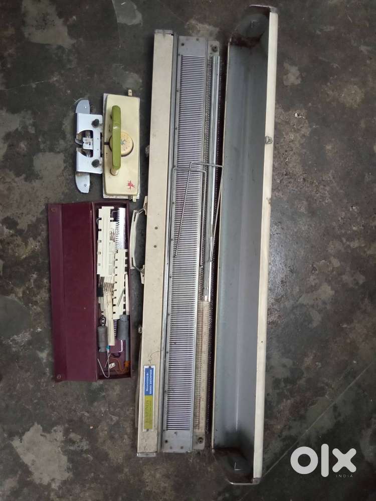 Knitting Machine