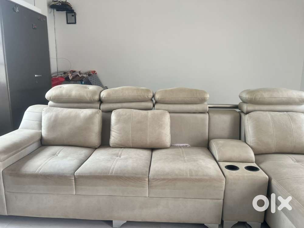 Premium 7-8 seater Sofa with cup holders - Excellent Condition