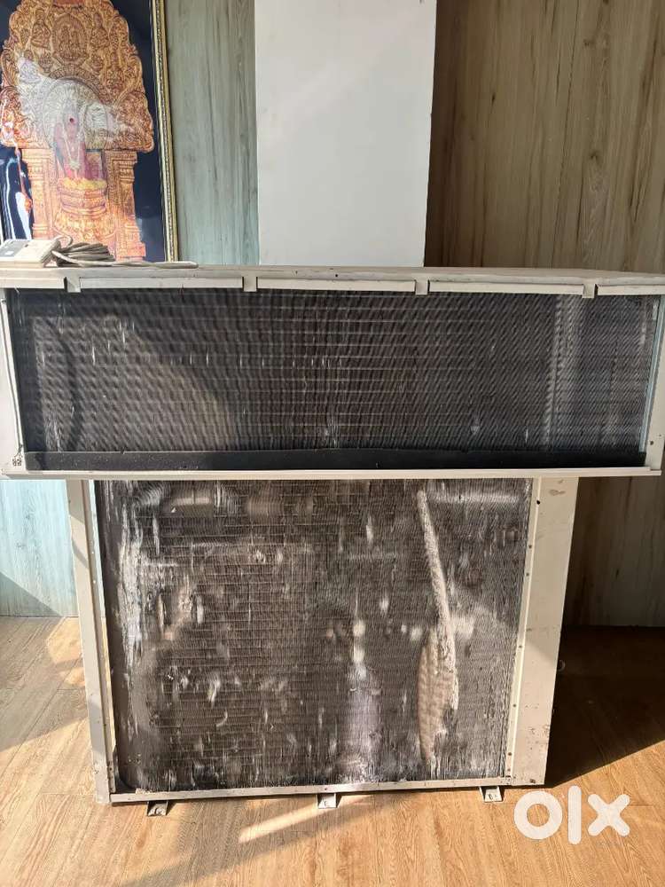 11 Ton Hitachi Ductable AC With Duct