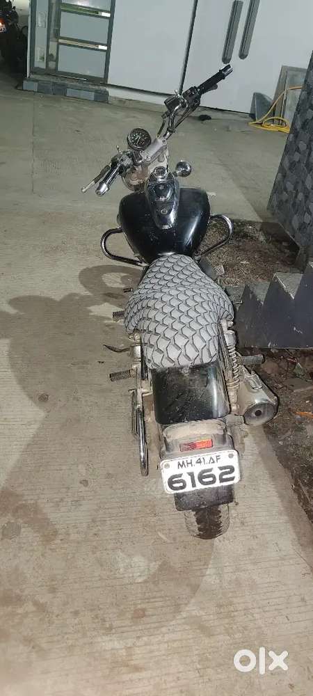 Bajaj Avenger 220 MH 41