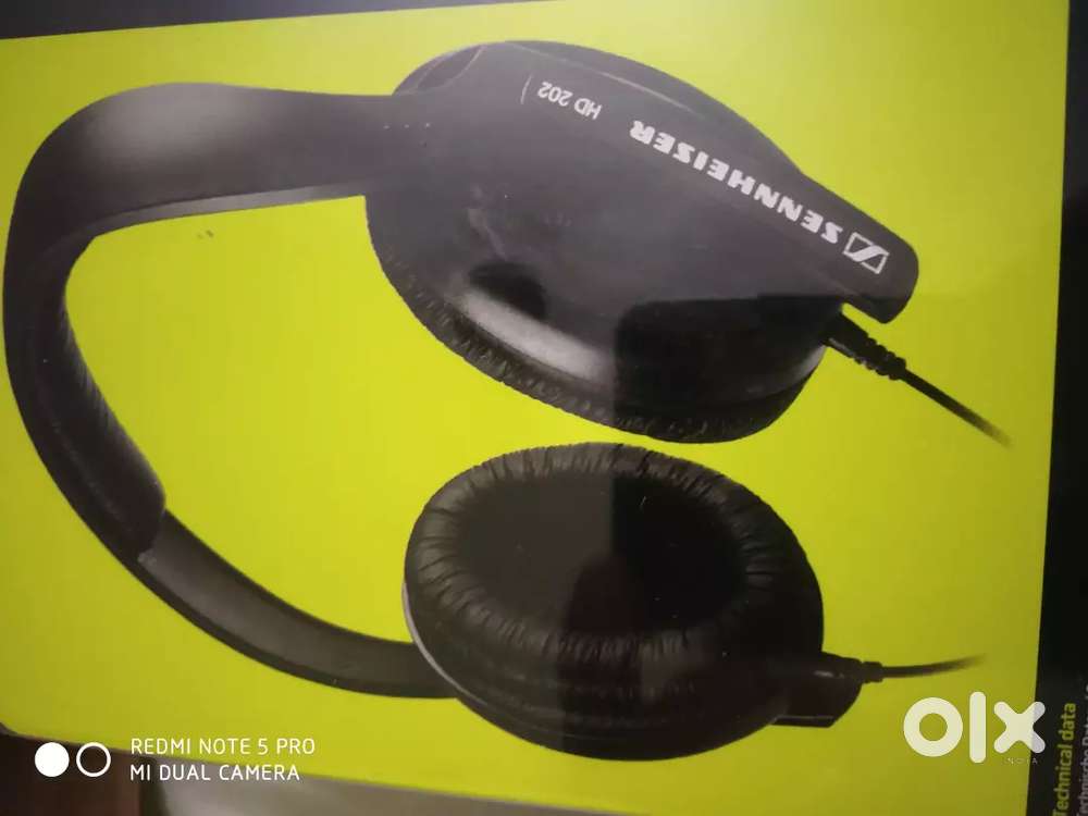 Sennheiser Headphones - Unboxed