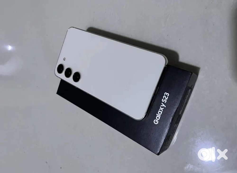 Samsung s23 8/256 good condition phone 10 month old