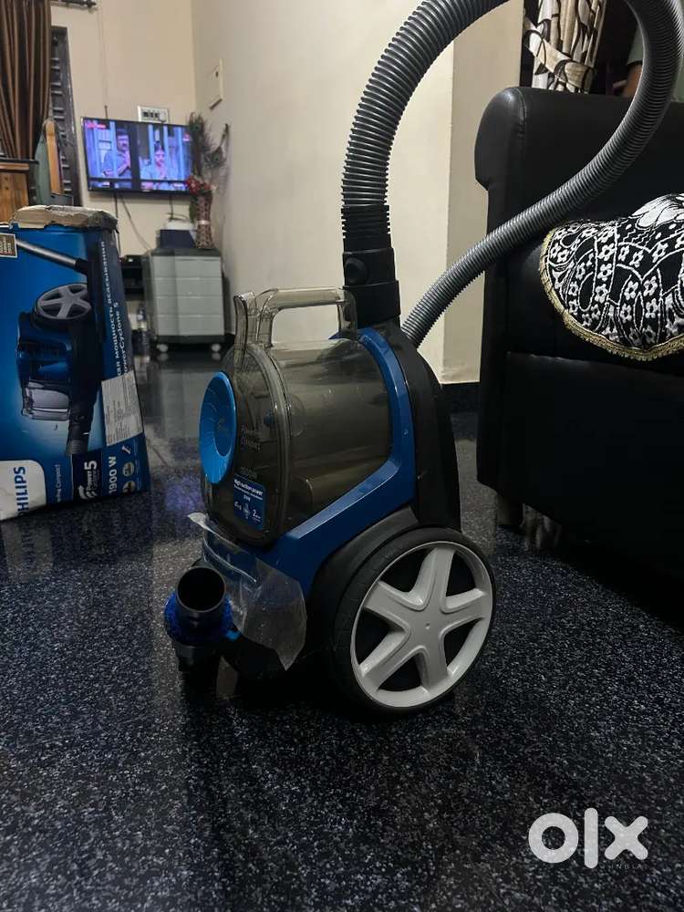 Philips PowerPro FC9352/01 Compact Bagless Vacuum Cleaner for Home,