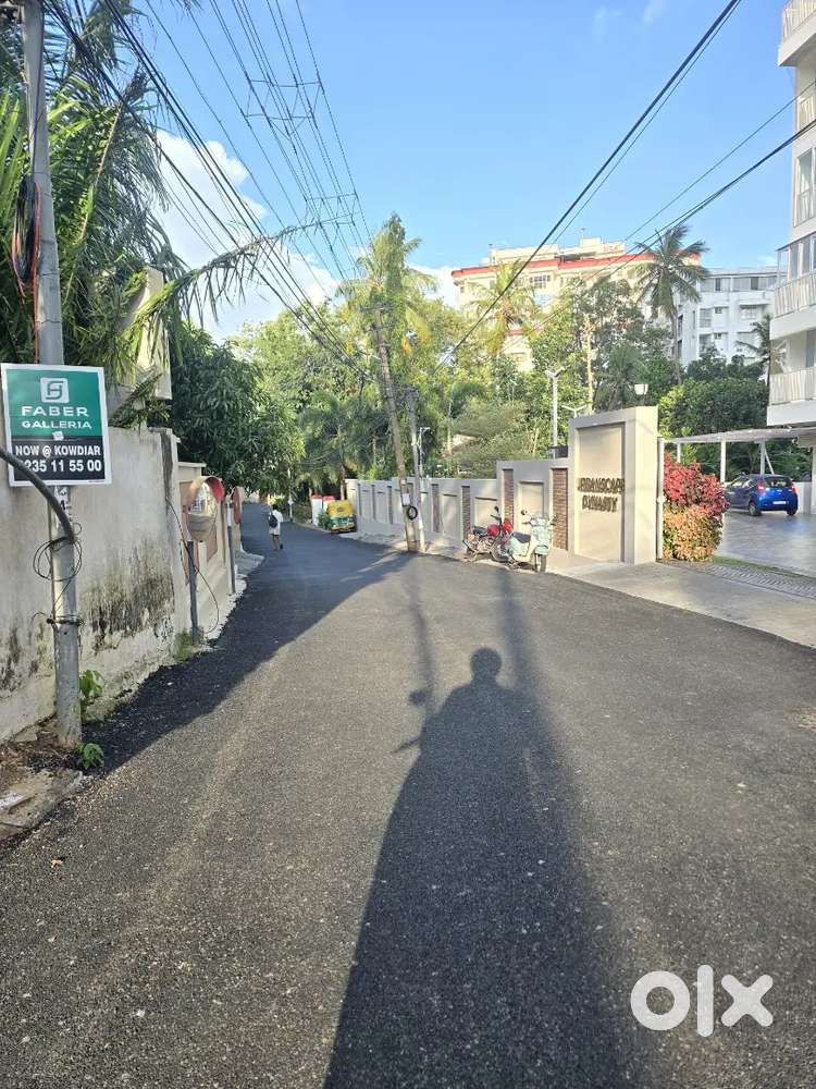 10CENT HOUSE PLOT PLOT KOWDIAR KURAVANKONAM