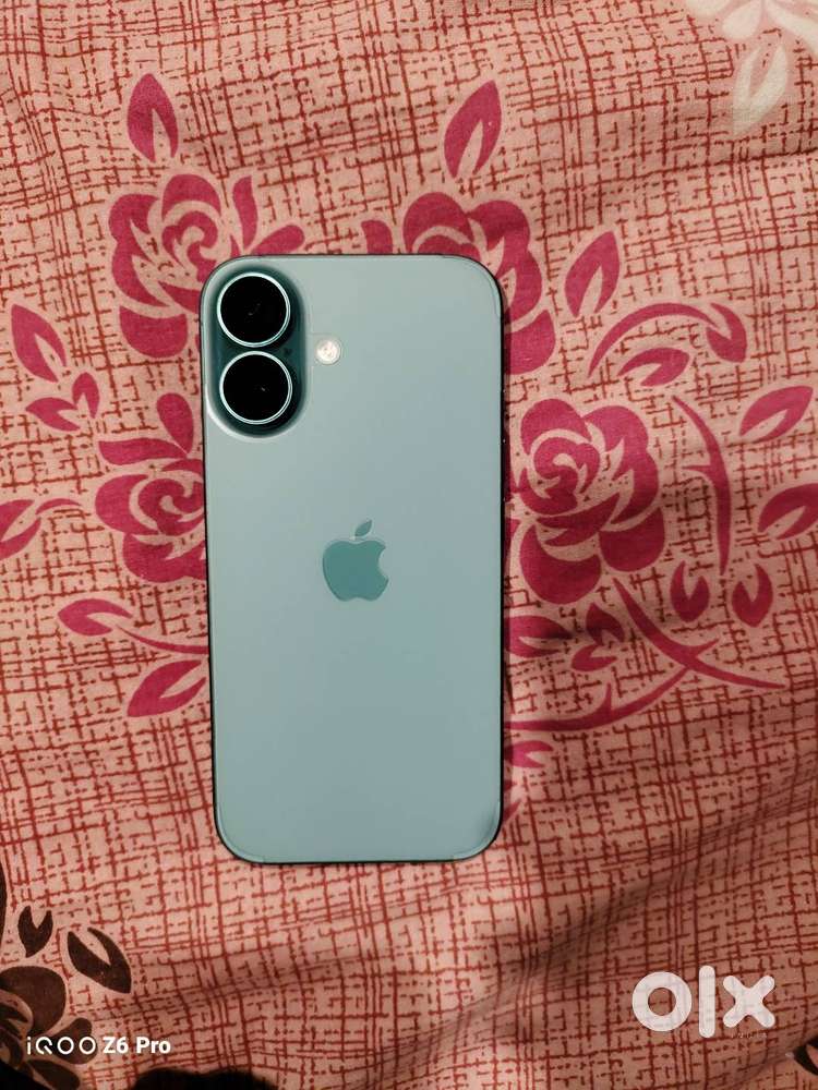 iPhone 16 128GB blue (1 month old)