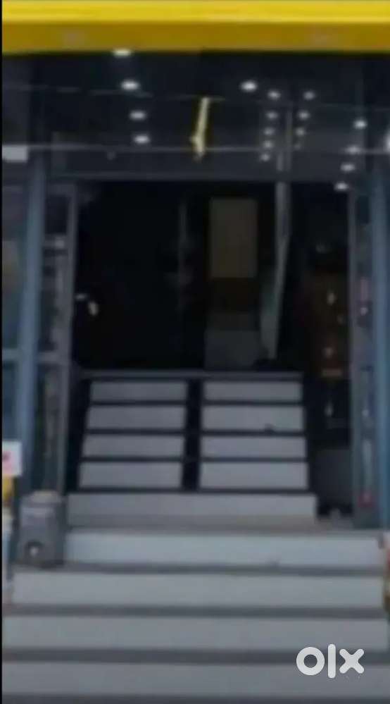On road Shop for rent in civil lines Allahabad