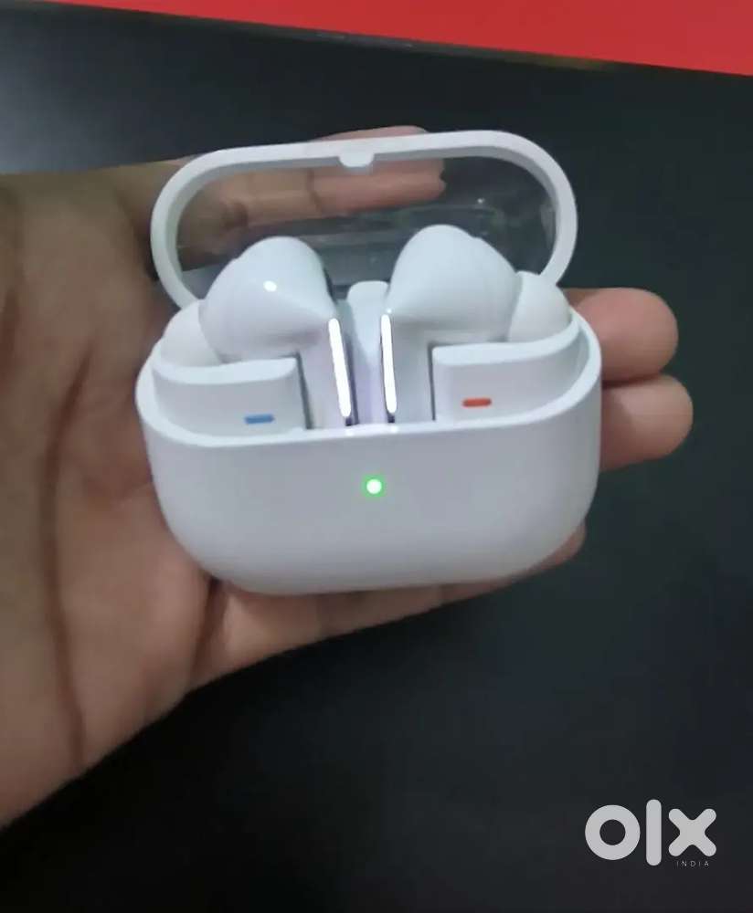 Samsung galaxy buds 3 pro (New never used), with box