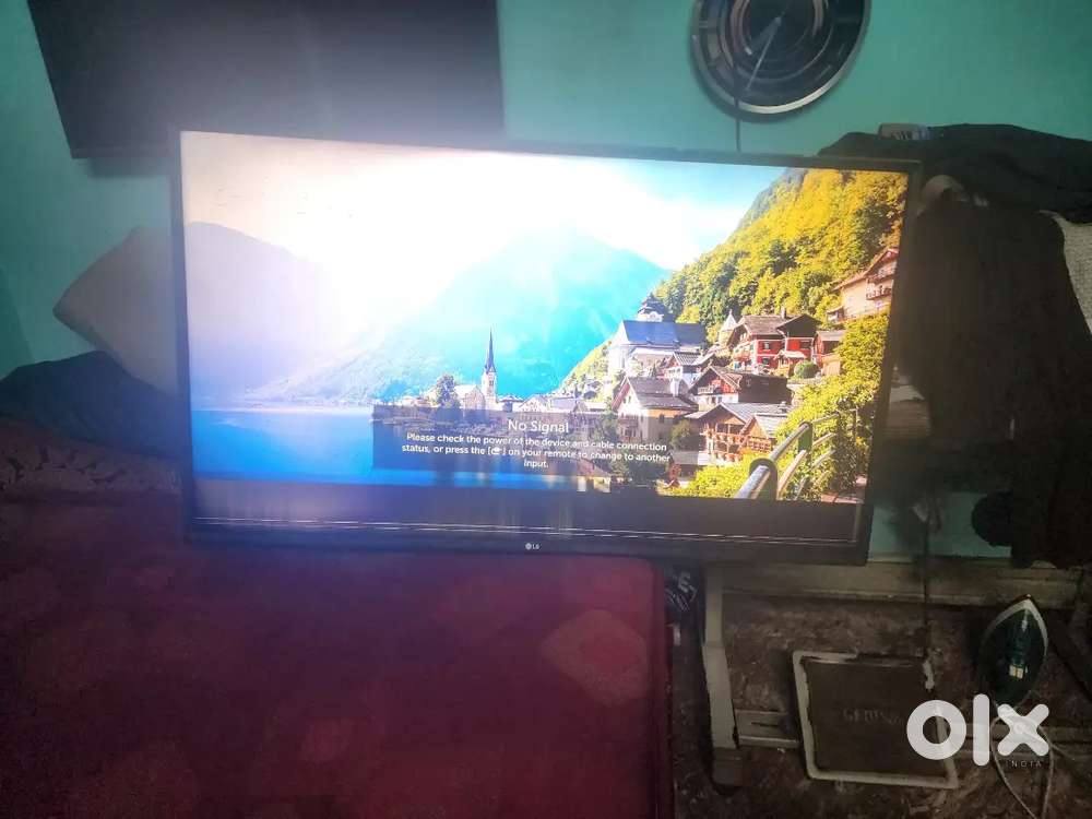 LG and TCL TWO TV AVAILABLE (LG PAKKA WORKING ) TCL DISPLAY BROKEN