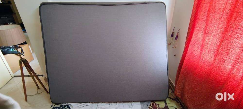 Wakefit Dual Comfort Queen Mattress (6 Months Old, Hardly Used) –72x60