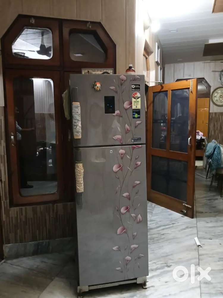Double Door Fridge in Excellent Condition – ₹12,000