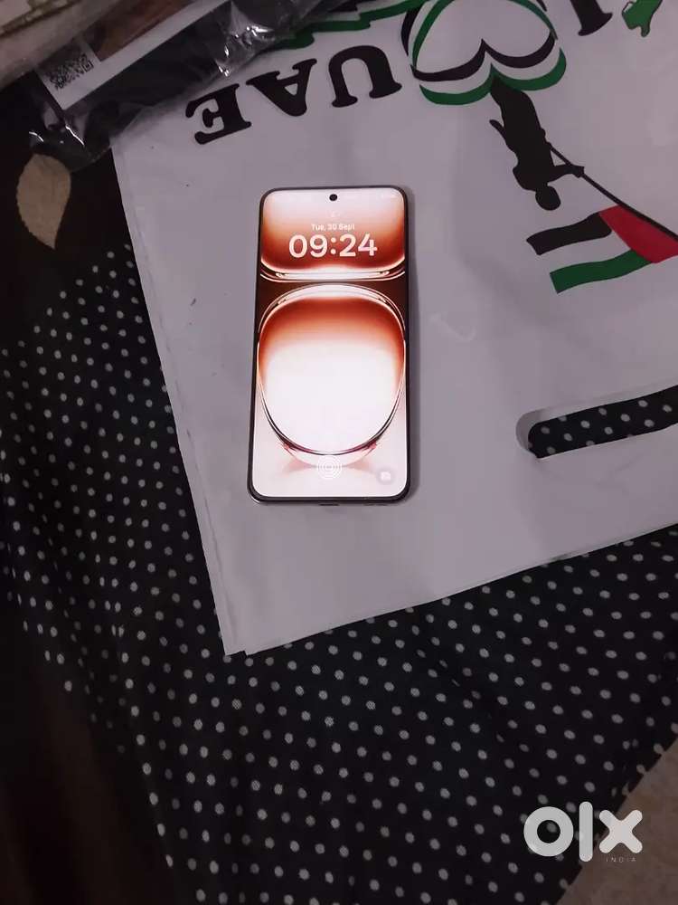 OPPO Reno 12 Pro 5G (Sunset Gold, 256 GB)
