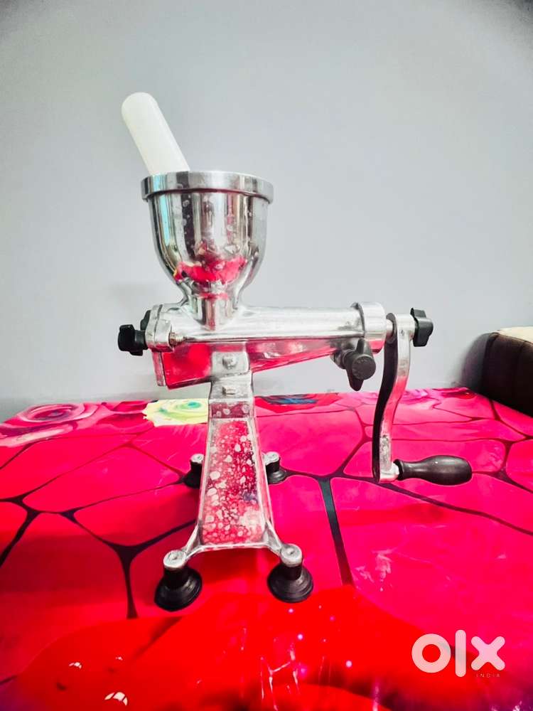 New Hand Operating juicer - 1 month old