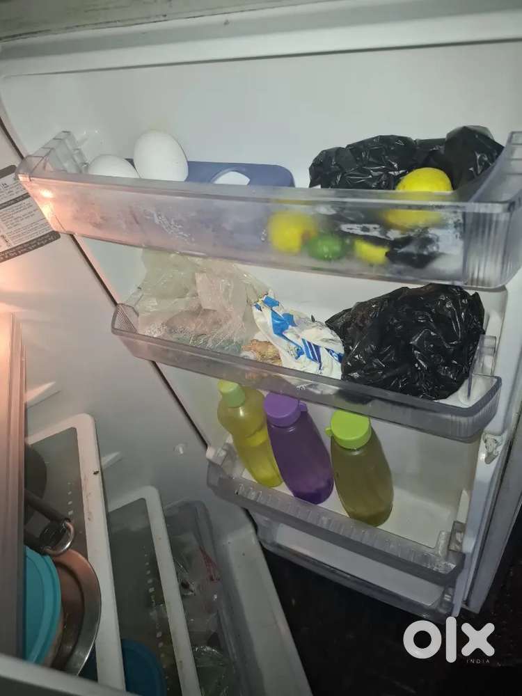 Whirlpool single door fridge very less used
