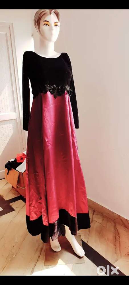 Women party wear velvet gown