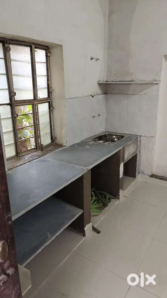 1 bedroom kitchen for rent near pratap nagar sector 9.