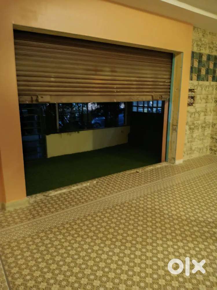 410 sf shop available for rent main road