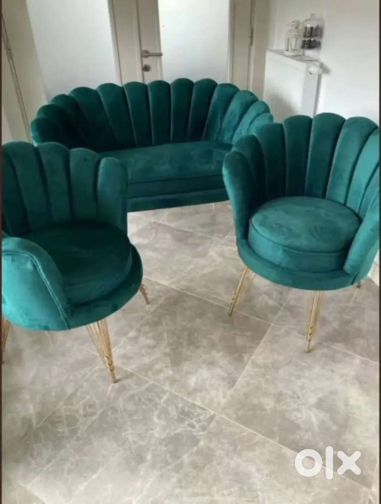 Nagpur Furniture Zone, Modern Floral design Sofa Set With Golden Leg