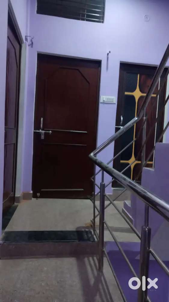 1 room set, on rent