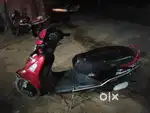 Full on condition scooty single hand use full fresh condition