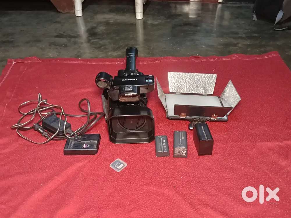 Sony HXR NX 200 VIDEO CAMERA