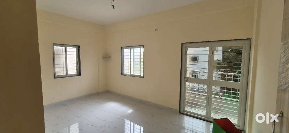 1 bhk flat in independent house with security gate and 24 hr water