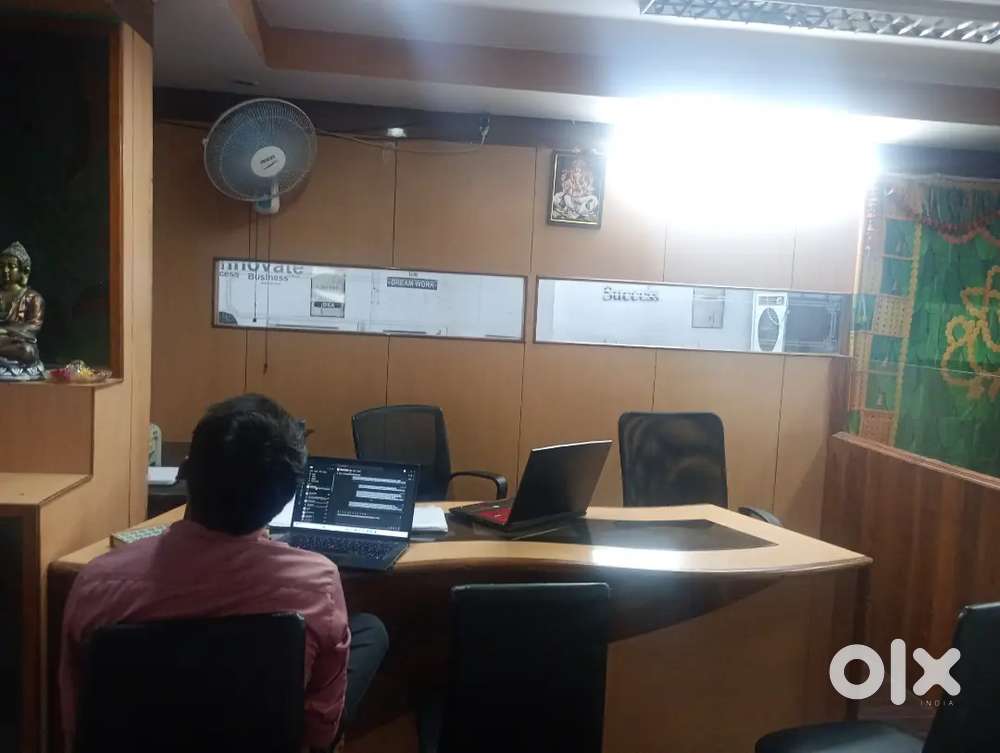 Office Space Sharing – Prime Location, Fully Furnished