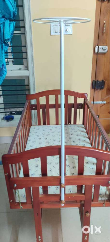 Babyhug wooden cradle with mosquito net and pram/stroller