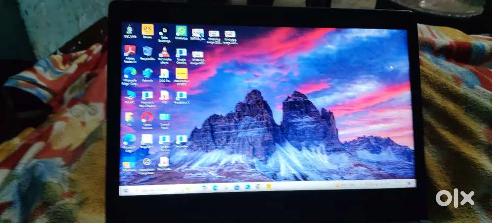 Laptop  Dell best under 20000