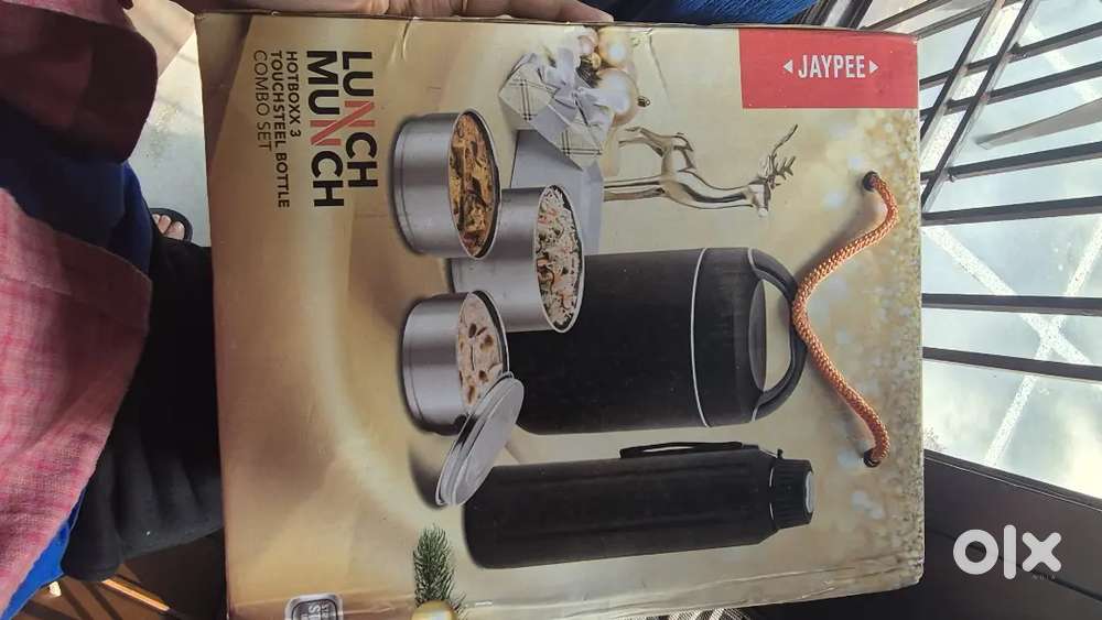 Brand New! JAYPEE Tiffin and Bottle Set