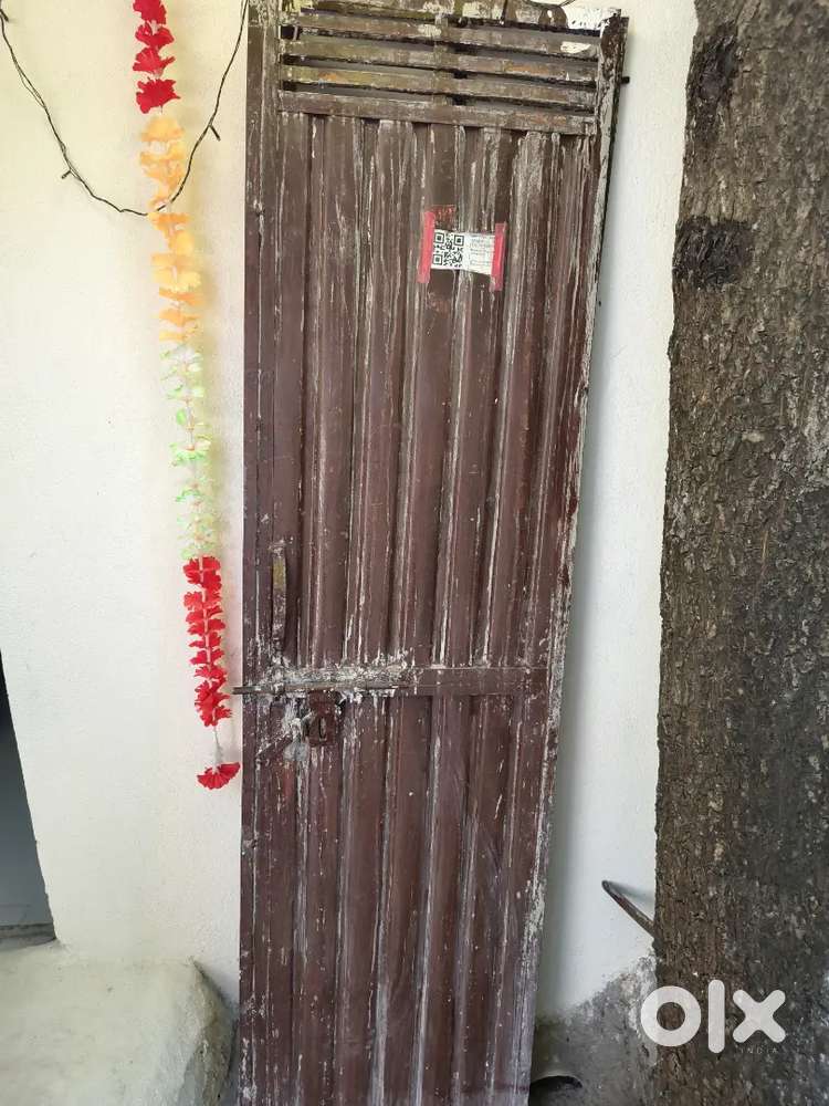 Loha Door (darwaza)
