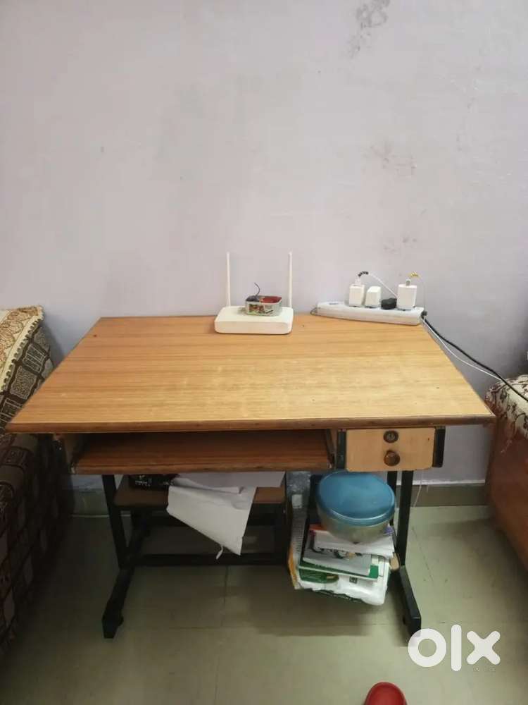 Computer cum study table