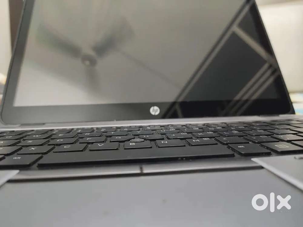 Touch screen Hp elite book 840 8gd ram (changable) Intel i5 v pro
