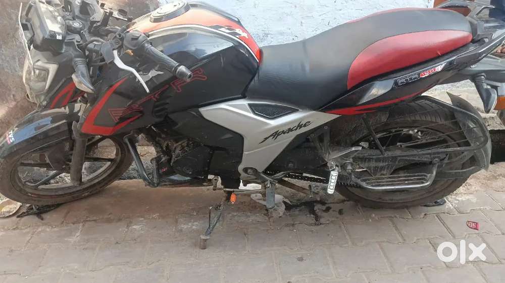 Dusri leni h is liye sell kr rhe h