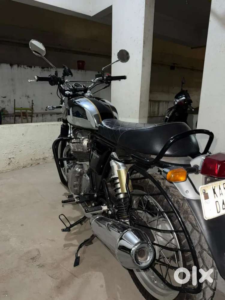 Royal Enfield - Interceptor with Custom Modifications and Accessories