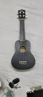 UK LE LE MINI GUITAR 22 INCH BRAND NEW CONDITIONS
