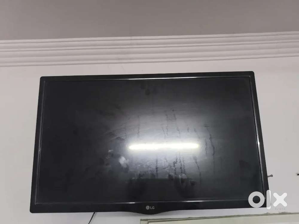 LG 24-Inch LCD TV – Fully Working Condition (With Original Adapter)