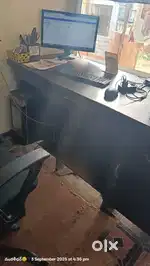 Computer table