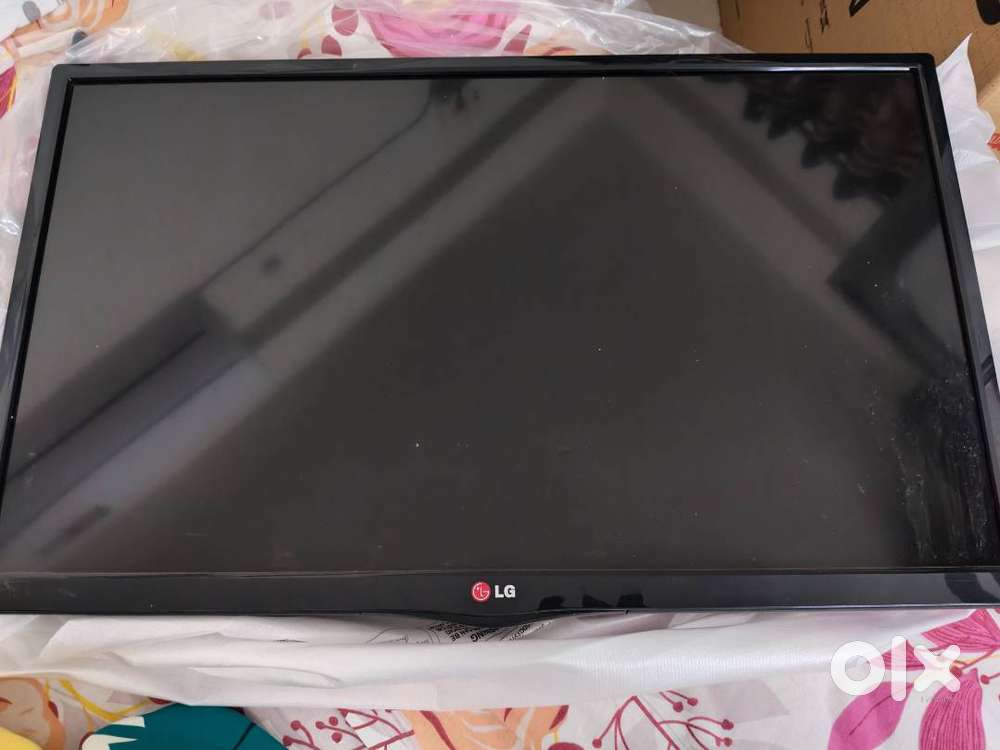 LG  (28-inch) HD Ready LED TV(Supports screen sharing and usb)