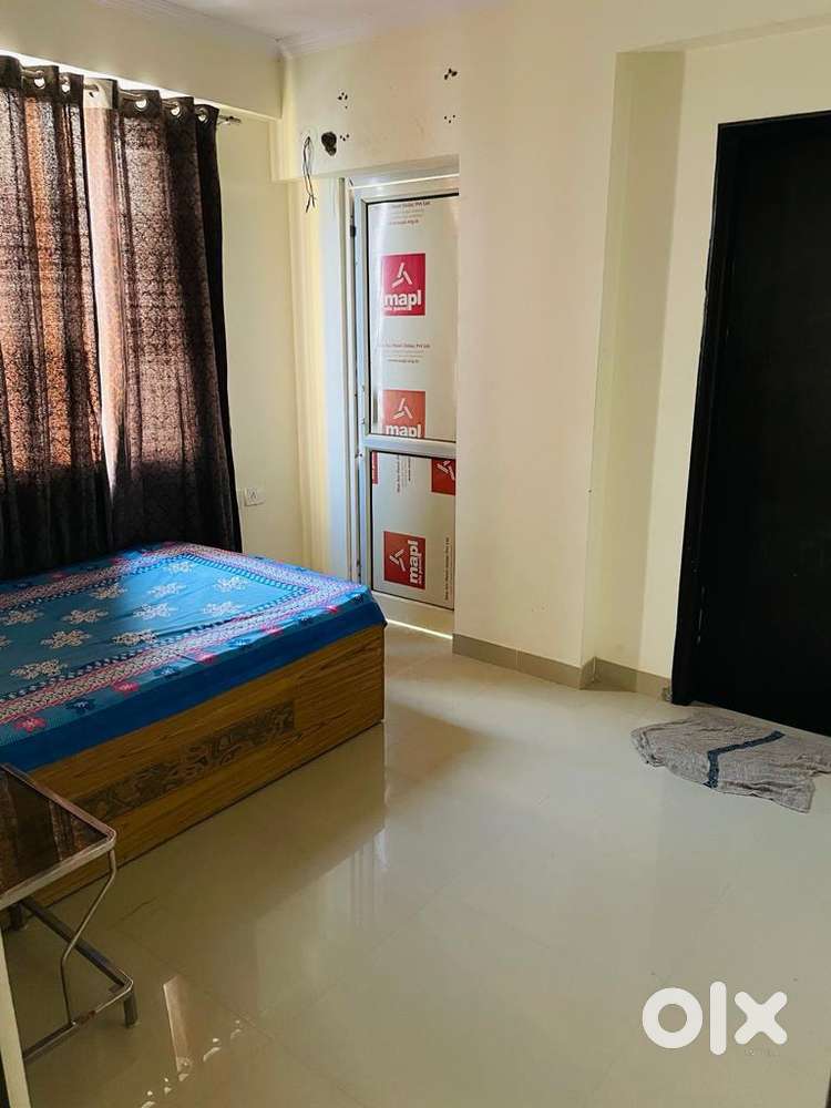 Frige sofa set ro bad caboard