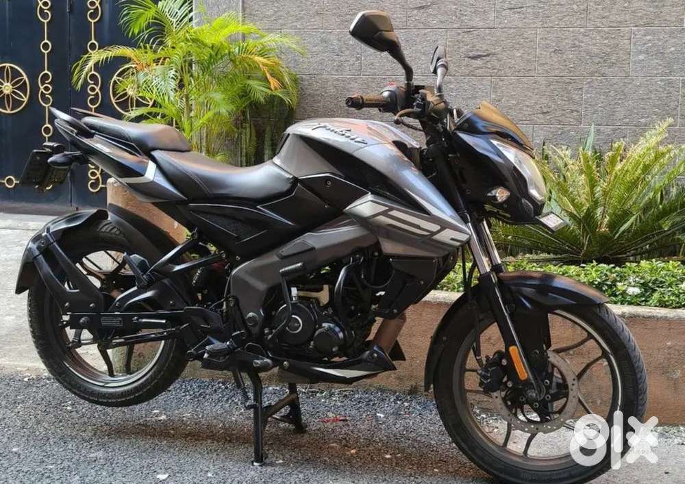 NS125 BS6 model for sale