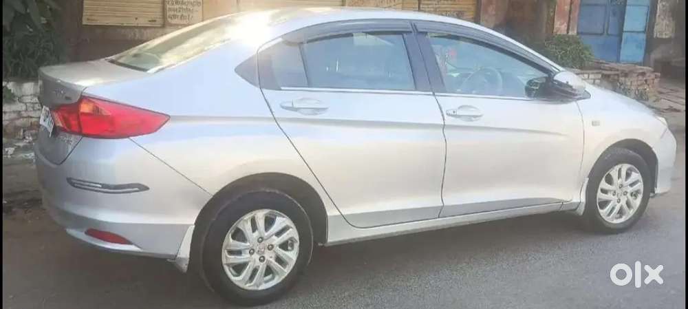 HONDA CITY AND KUV 100