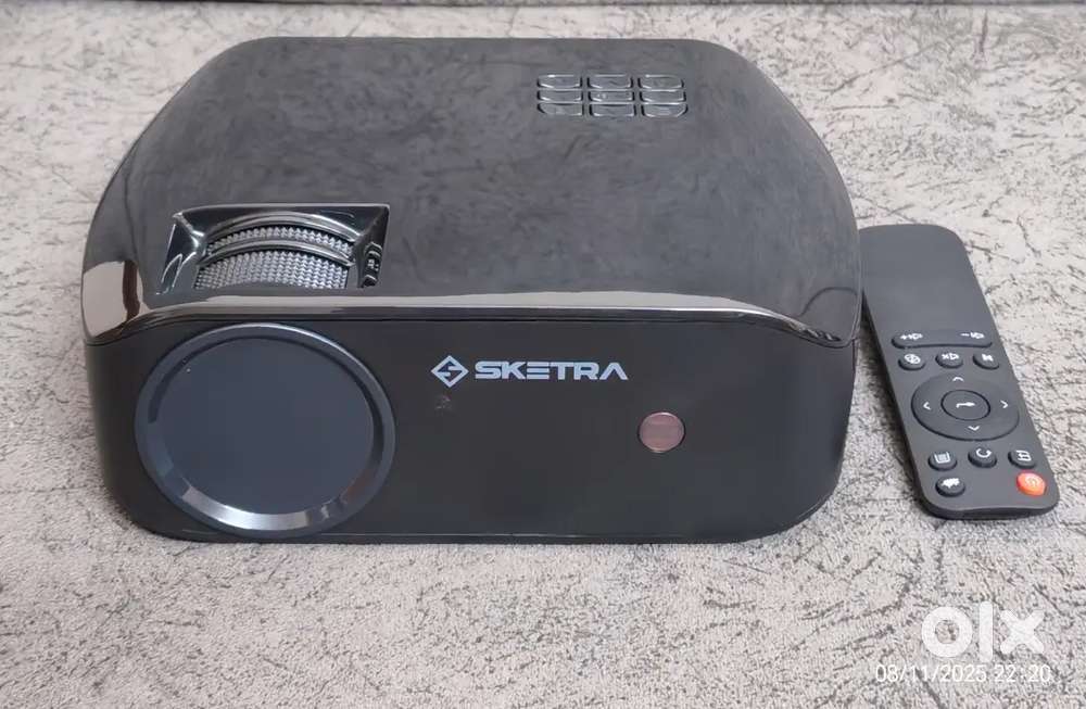 Sketra Portable HD LED Projector