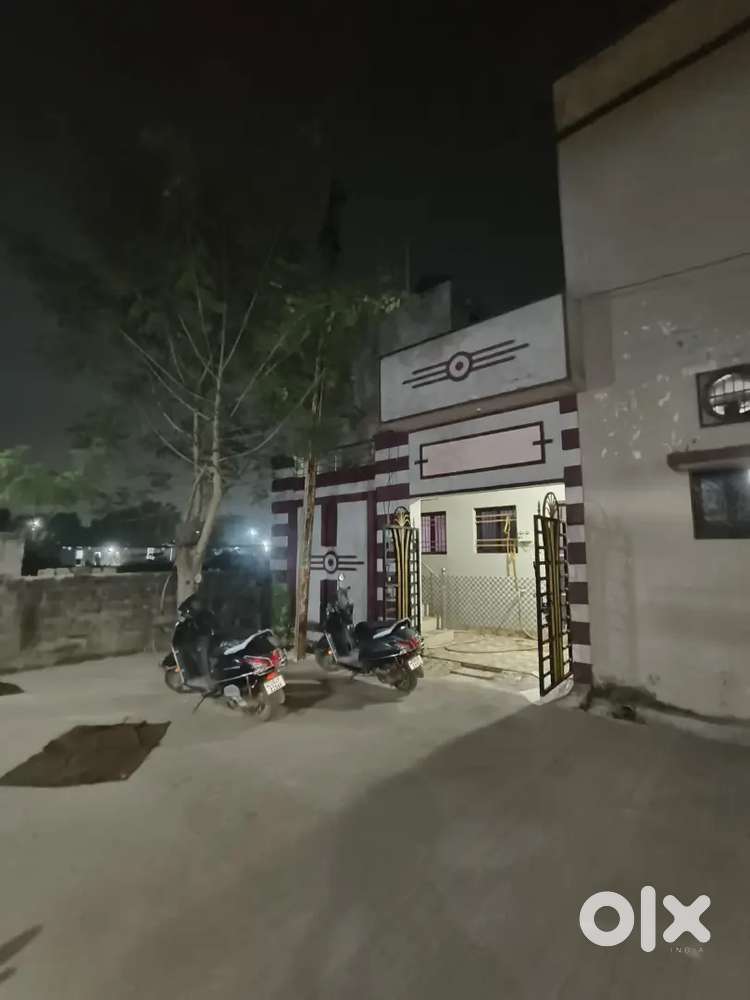 भाटागांव रावतपूरा कॉलोनी फेस -2 एंट्री में 3bhk मकान बेचना है