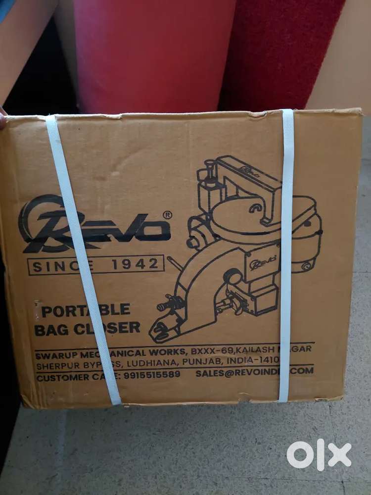 Bag closer meachin orbag stitching machinefor sale it is unopened box