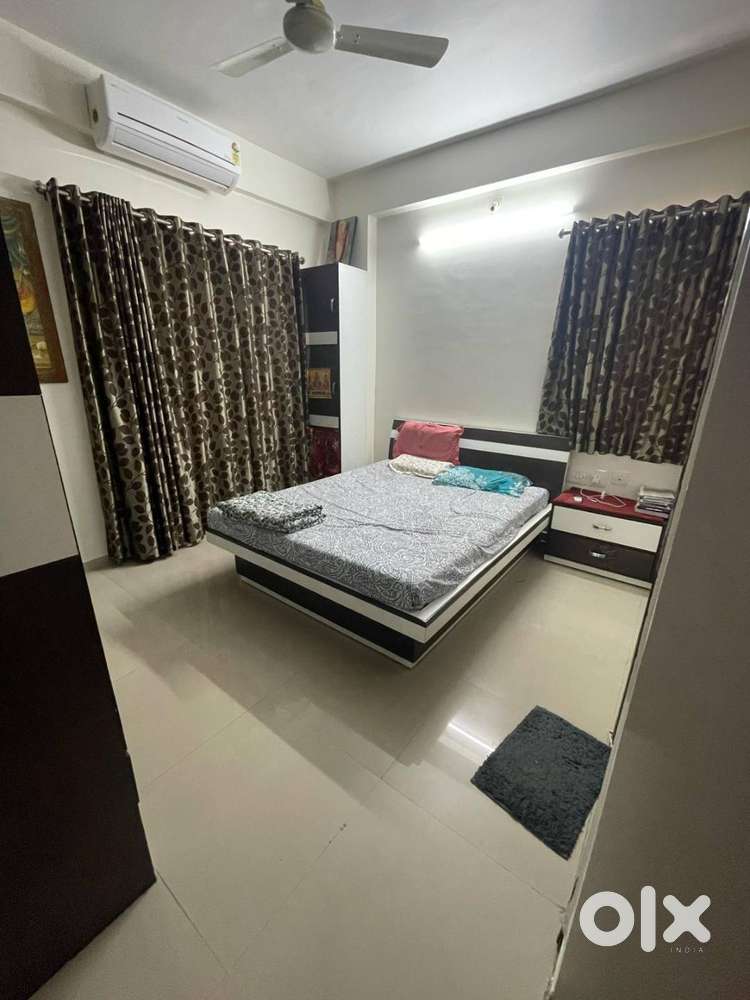 For Sell 3BHK Furnished Flat, Gota
