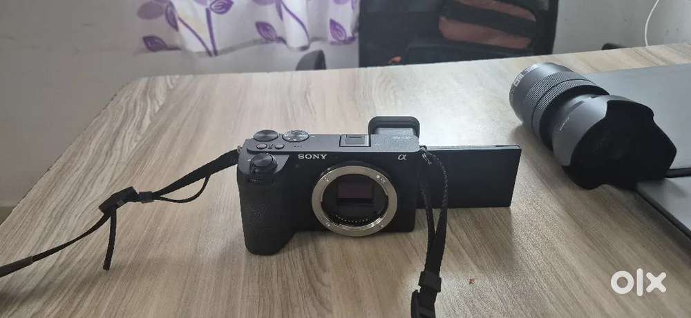 Sony Alpa 6700 camera +18 to 135 mm