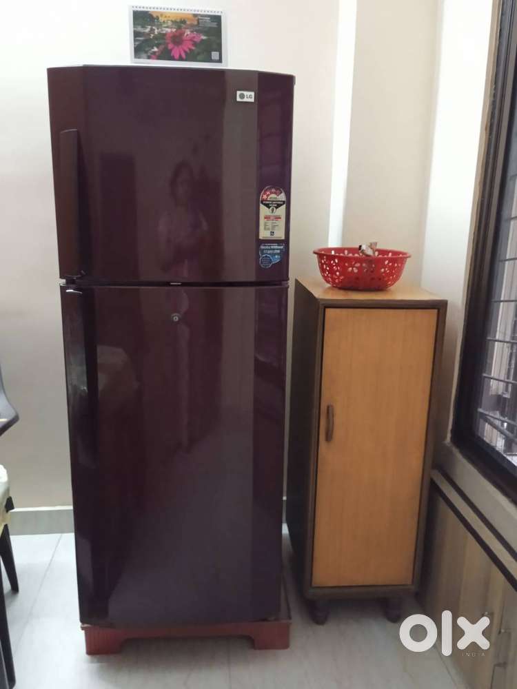 Double door frost free 232 ltrs LG fridge for sale