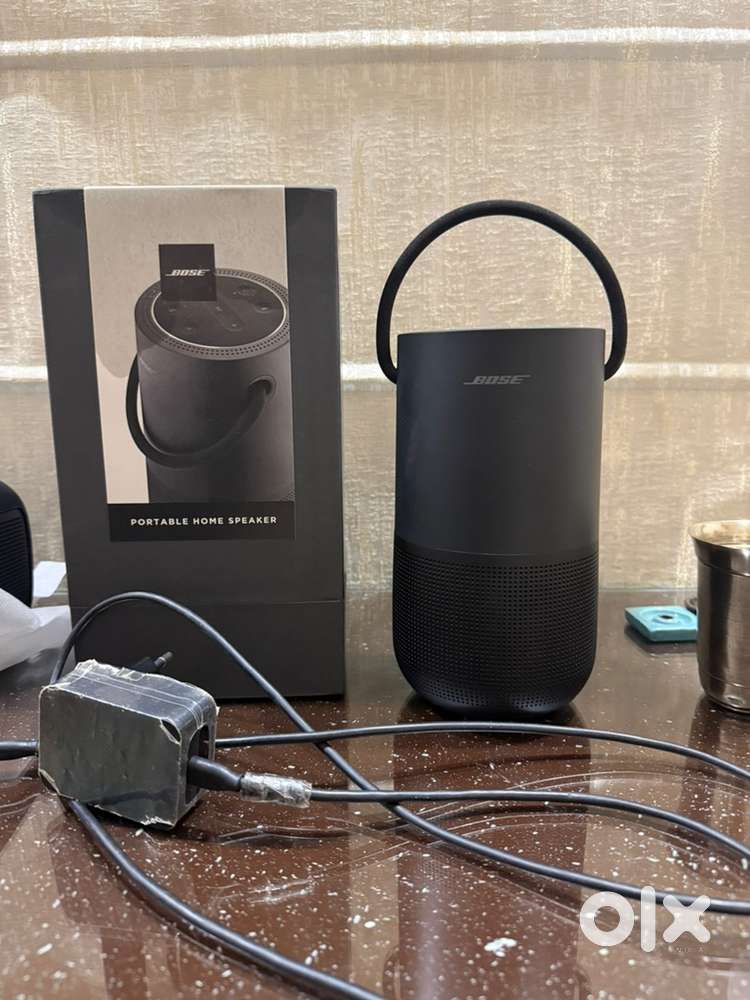 Bose Portable Home Speaker Black  Almost New Condition - Rarely Used