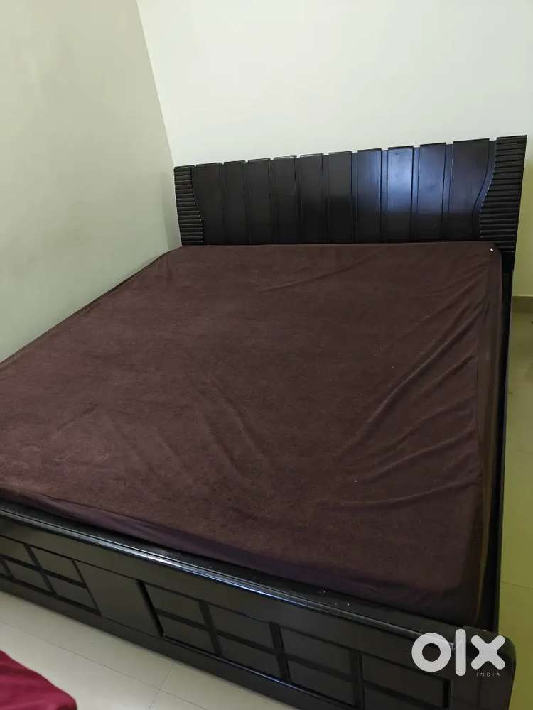 King size storage bed with side table